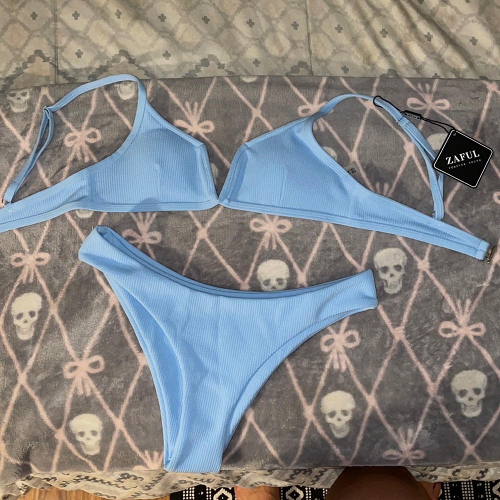 ZAFUL baby blue two piece swimsuit